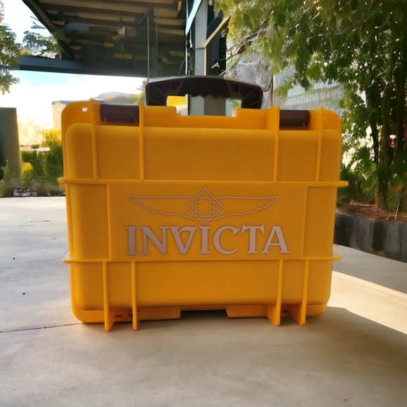 Invicta Other - 🆕️ Invicta 8 SLOT Yellow Dive Case  NWOT